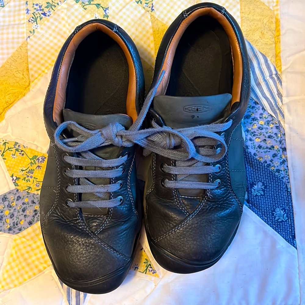 Keen lace up shoes
